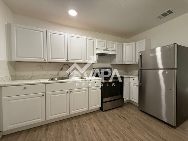 Building Photo - 4847 Featherock Dr