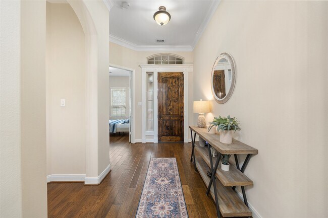 Building Photo - 34 Danby Place