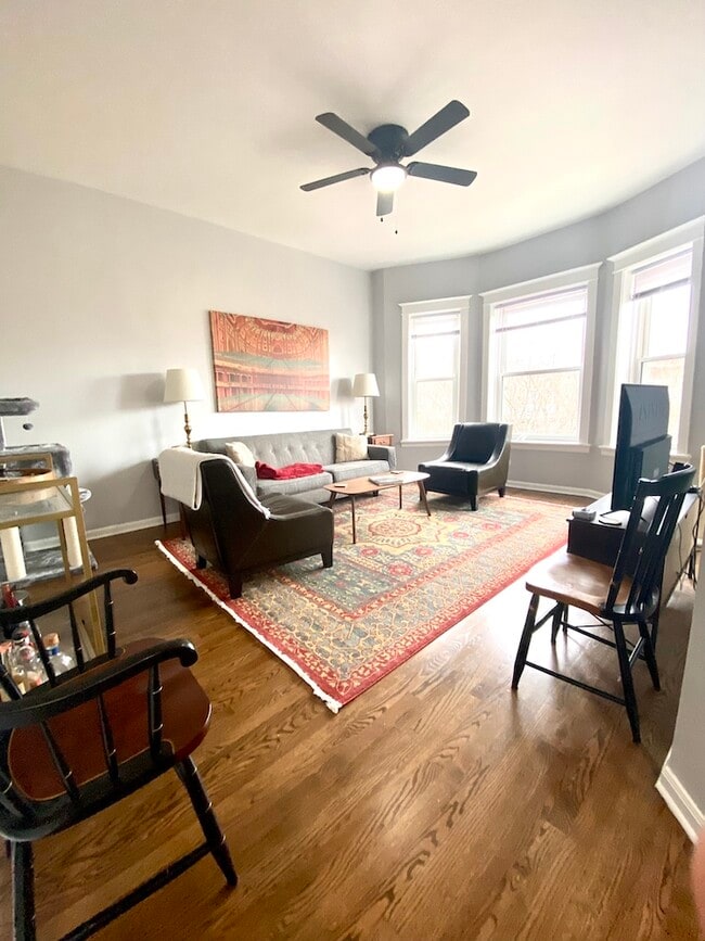 Foto del edificio - 4518 N Magnolia Ave