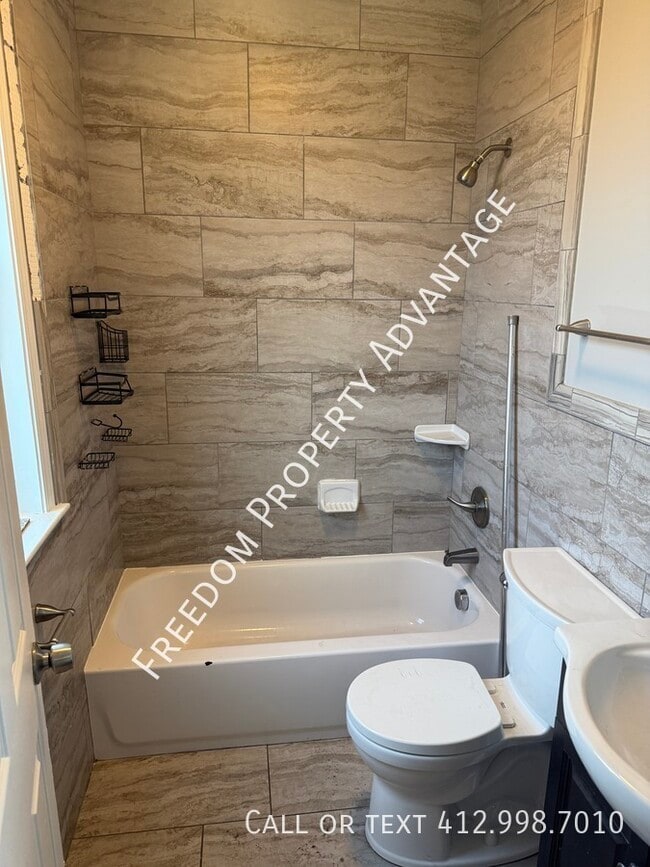 Photo - 7301 Hamilton Ave Apartment