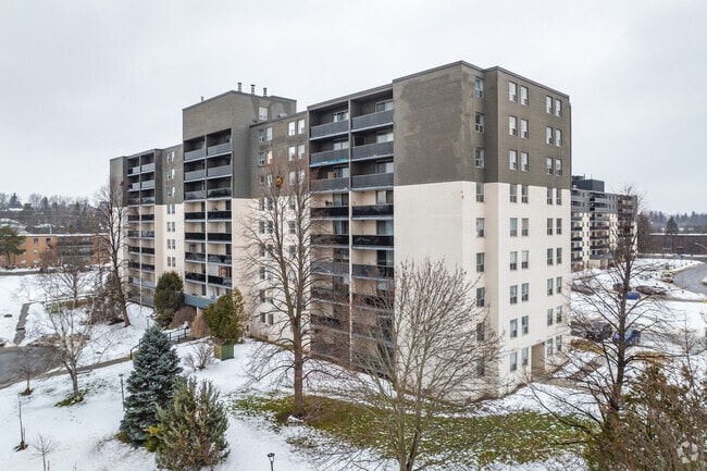 Photo du bâtiment - 1200 Talwood Court