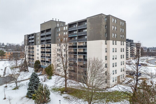 Photo du bâtiment - Kingswood I