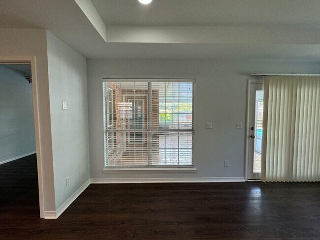 Foto del edificio - 302 Stahlman Ave
