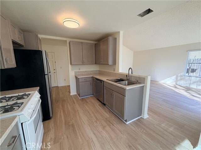 Foto del edificio - 6650 Alcantara Ave