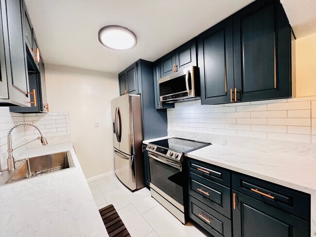 Foto del edificio - Catch this Property before it goes - Light...