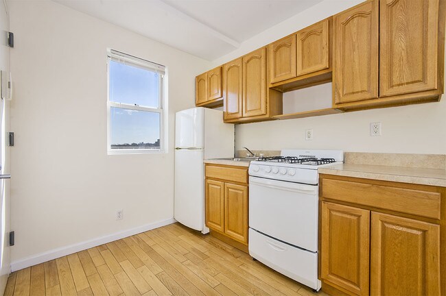 Building Photo - 1087 Dekalb Ave