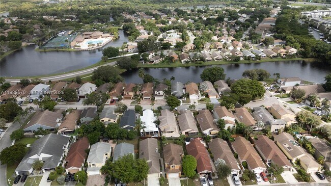 Building Photo - 3460 NW 21 St