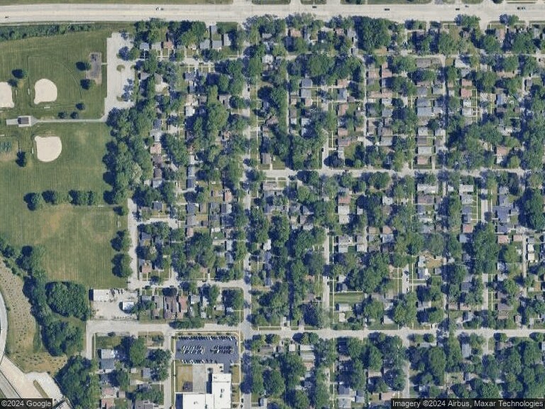 Building Photo - 16815 Western Ave