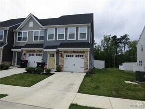 Building Photo - 2210 Palm Ct