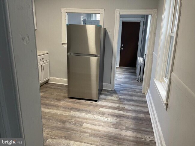 Foto del edificio - 127 E Coulter St