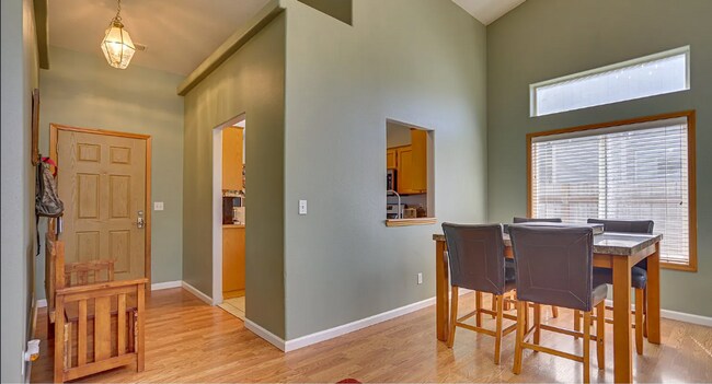 Foto del edificio - This Immaculate Single Level Ranch Home is a Must See!