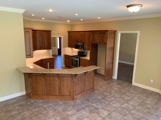 Building Photo - 9013 Spring Ridge Dr