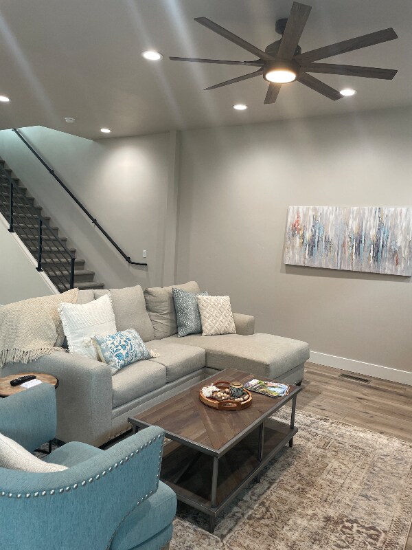 Foto del edificio - 2705 W Woodlawn Ave