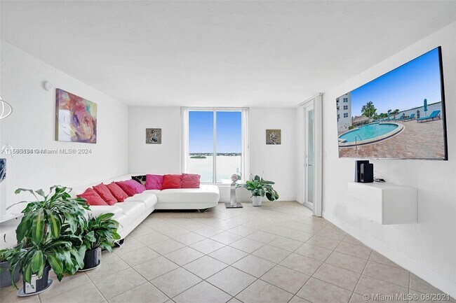 Foto del edificio - 10350 W Bay Harbor Dr