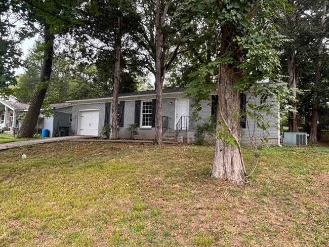 Building Photo - 3110 Delia Ln NW