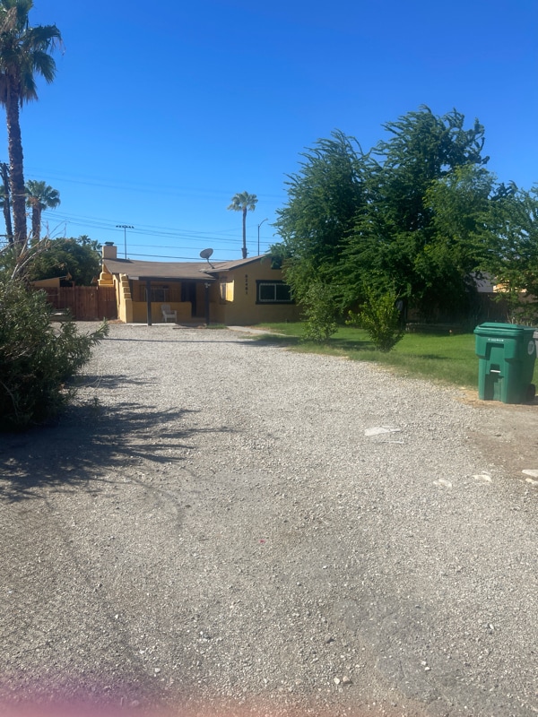 Building Photo - 82481 Valencia Ave