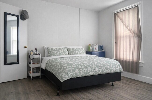 Foto del edificio - 128 Hawley St