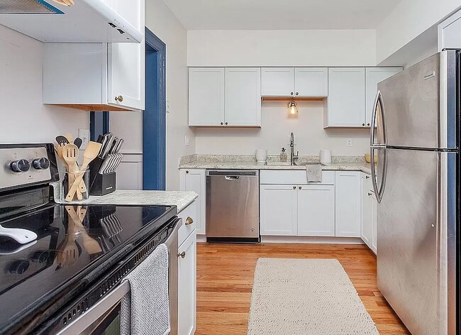 Foto del edificio - 4719 Pleasant St