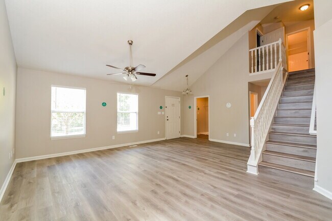 Foto del edificio - 5321 Botany Bay Dr