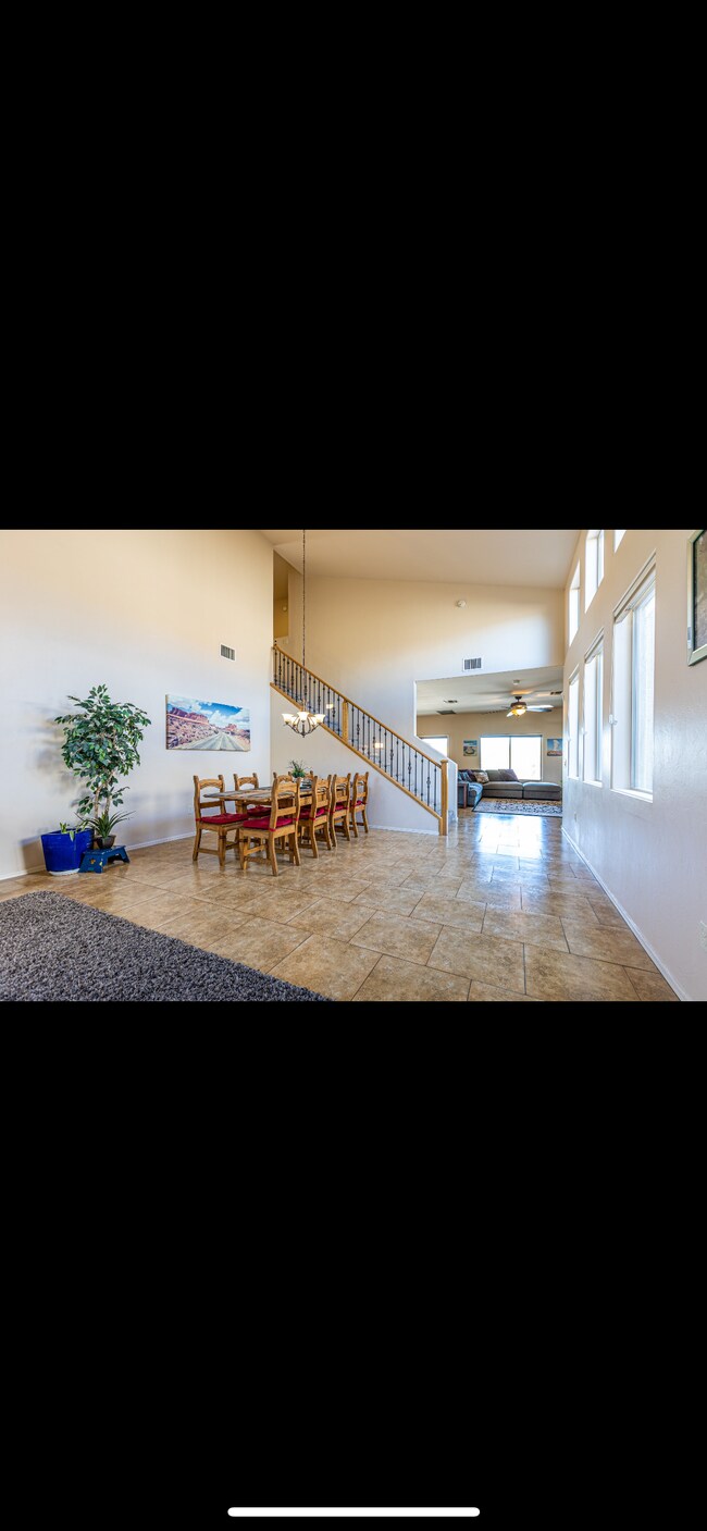 Foto del edificio - 8403 N Amber Burst Dr