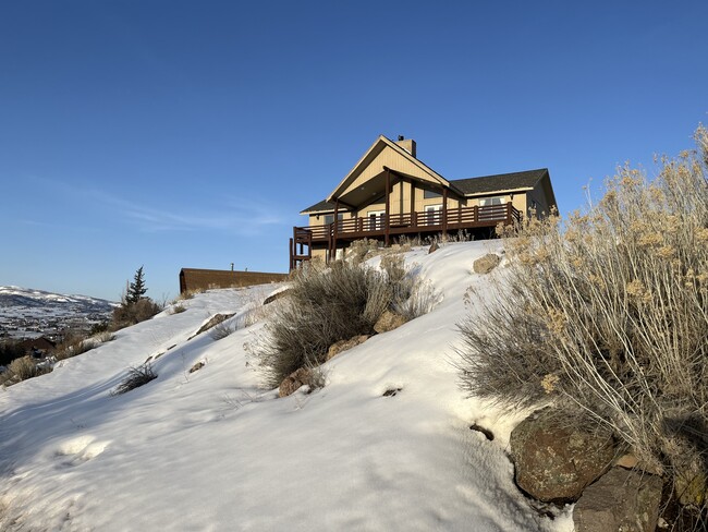 Building Photo - 6330 Mountain View Drive