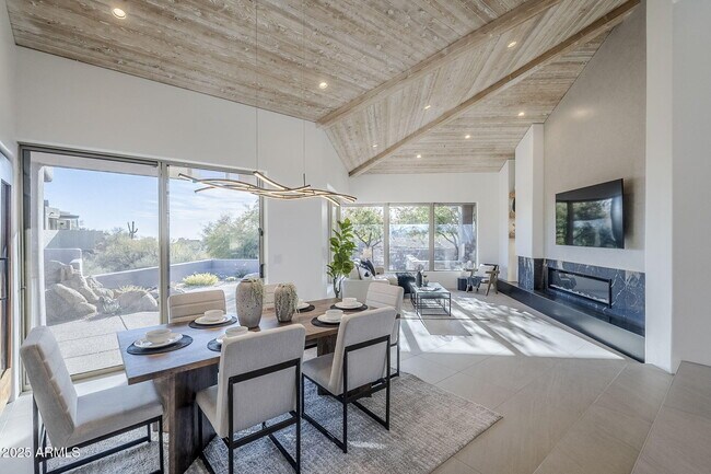 Foto del edificio - 41327 N 106th St