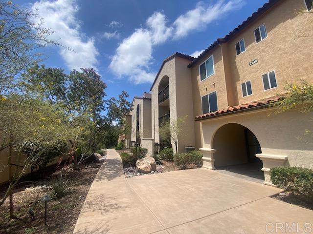 Foto del edificio - 7190 Shoreline Dr