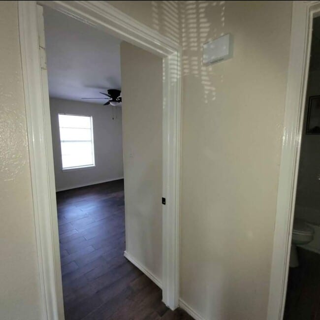 Interior Photo - Live Oak Apartments