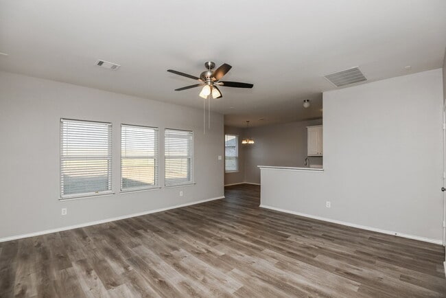 Building Photo - 5704 Parkview Hills Ln