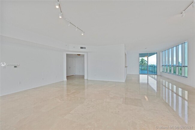 Foto del edificio - 3535 S Ocean Dr