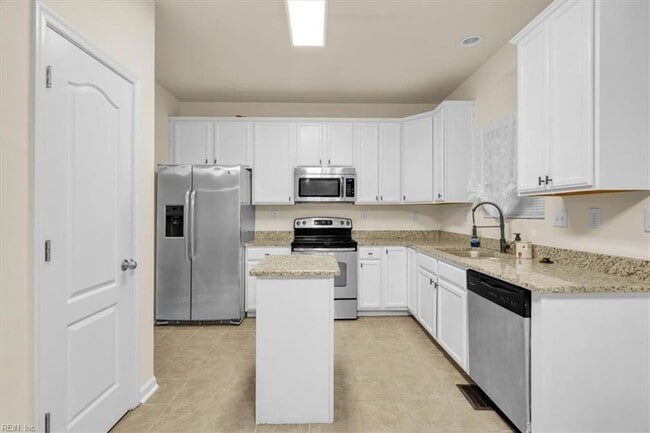 Building Photo - 9449 Garrett Ave