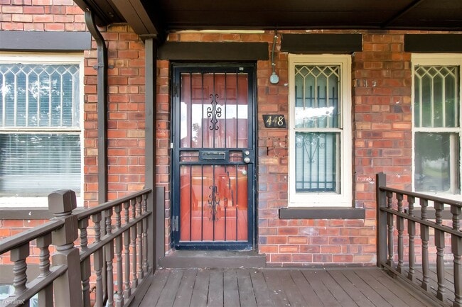 Building Photo - 3 br, 1 bath Townhome - 444 E Philadelphia St