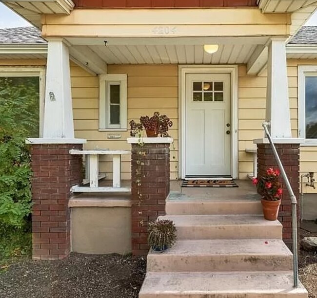 Foto del edificio - 4204 N Adams St