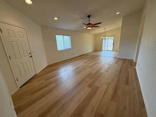 Building Photo - Four bedroom in Vail School District