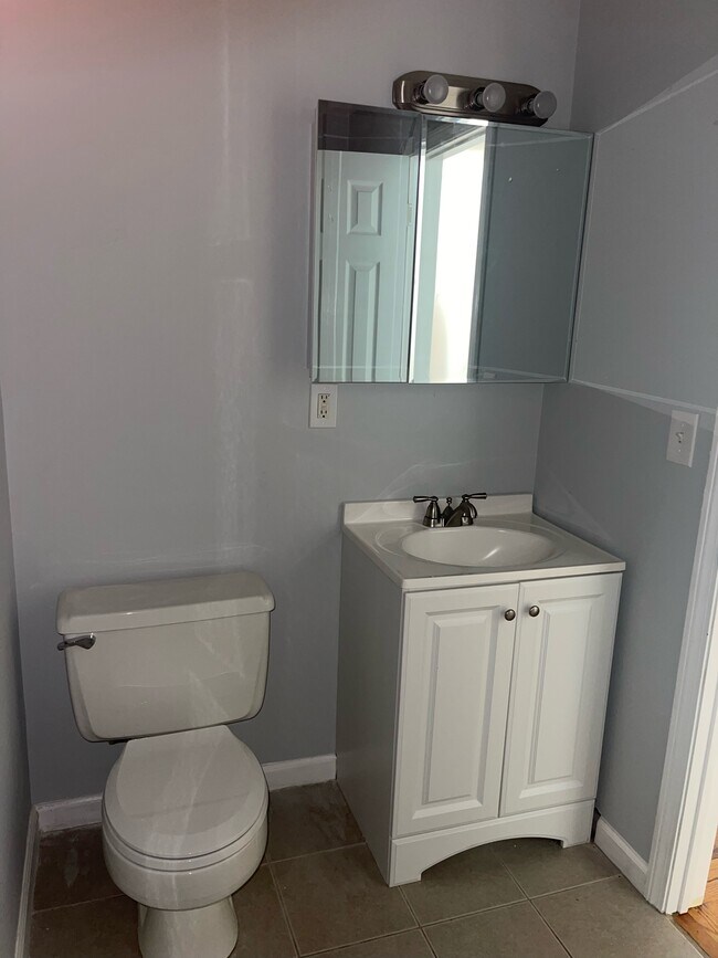 Bathroom - 86 Birdsey St