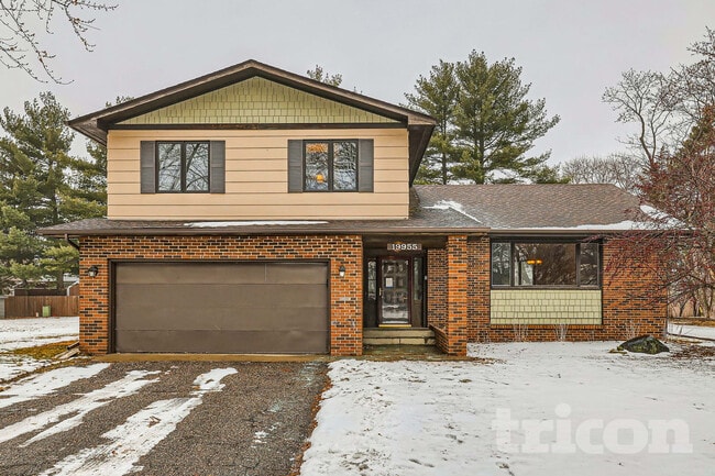 Foto del edificio - 19955 Chili Ave W