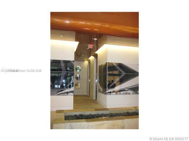 Building Photo - 500 Brickell Ave