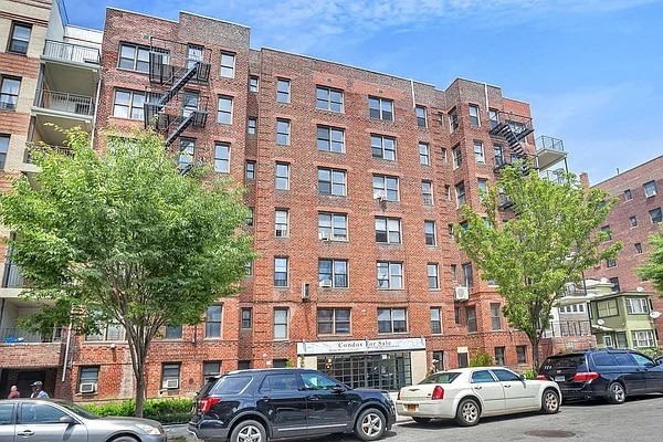 Building Photo - 61 Martense St