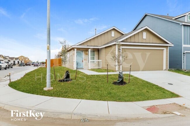 Building Photo - 10422 McClintock Dr