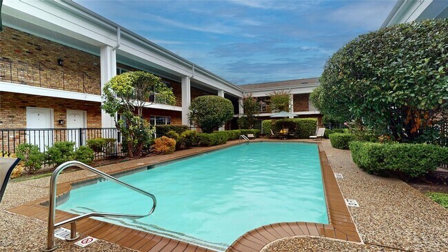 Building Photo - 5343 Richmond Ave.