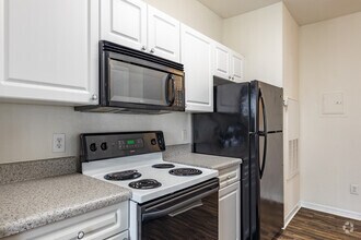 1 BR, 1 BA - 963SF - Highlands At Heathbrook