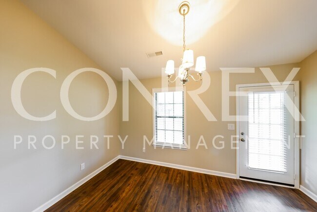 Foto del edificio - Adorable Brick Ranch