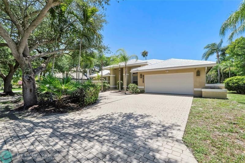 Foto principal - 10434 NW 6th Ct