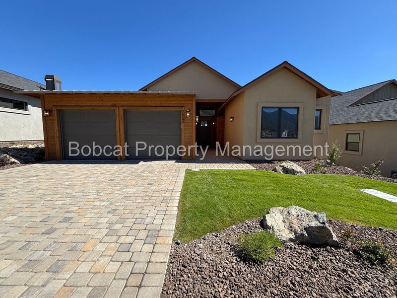 Foto principal - 2933 Portrush Dr