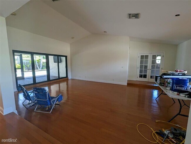 Building Photo - 4 br, 2 bath House - 5551 Marbella Dr