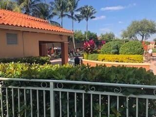 Foto del edificio - 4965 Leeward Ln