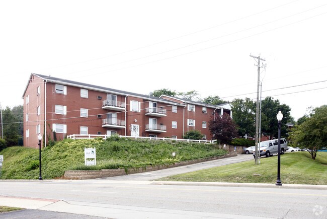 Hilltop Apartaments - Hilltop Apartments