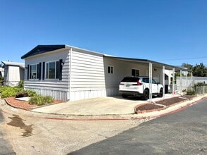 Building Photo - 500 Rancheros Dr