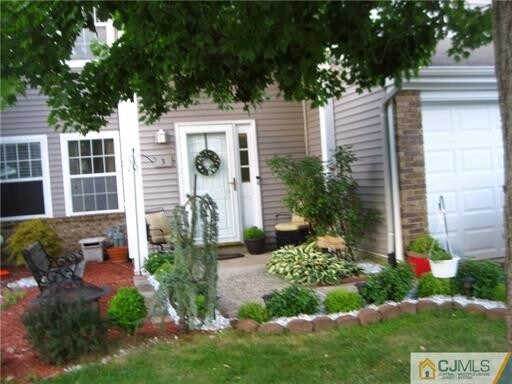 Primary Photo - 3 Crescent Ct
