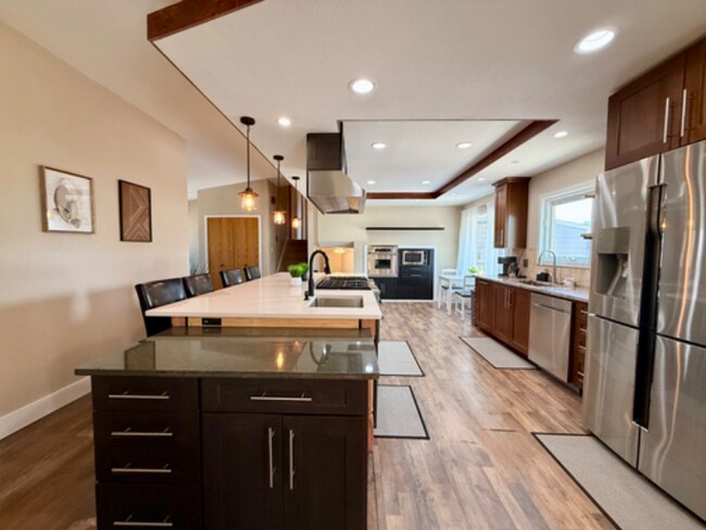 Foto del edificio - 301 W Mangrum Dr